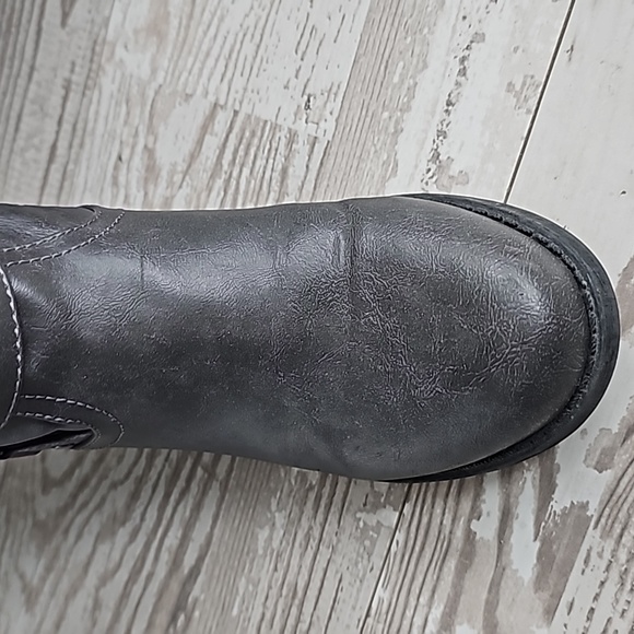 GUESS Gray tall (to knee) riding boots. Size 7 - Picture 4 of 8